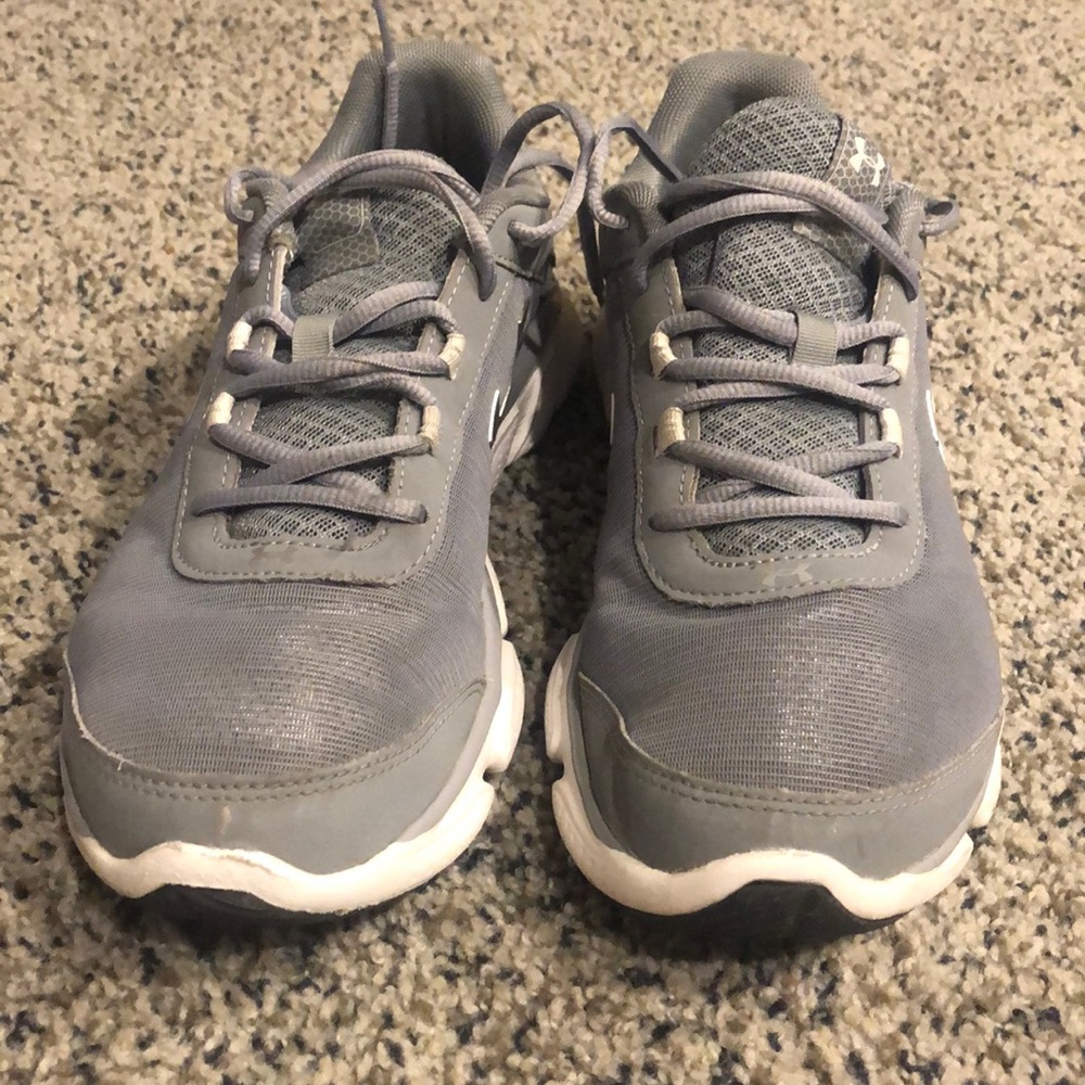 Under Armour Grey Sneaker. Size 10 women’s.
